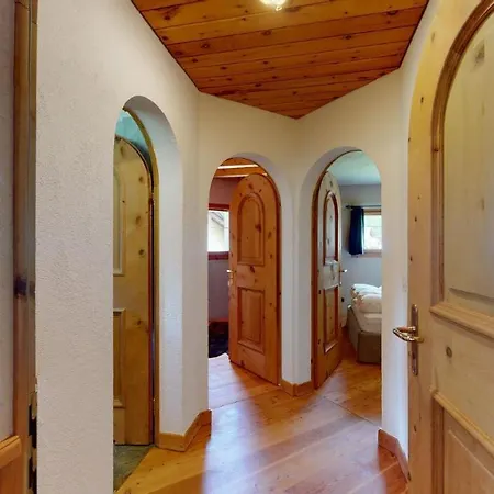 Chesa Cresta Apartment