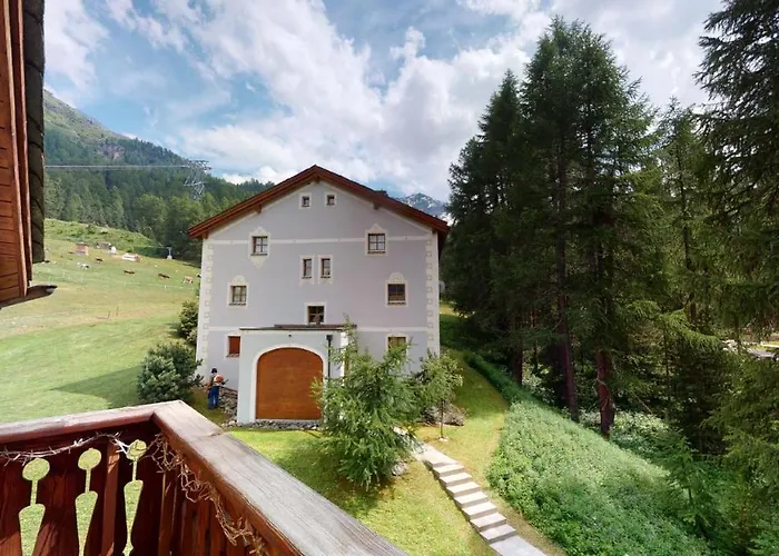 Apartment Chesa Cresta Surlej